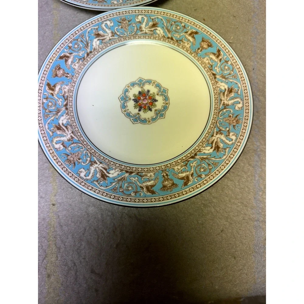 VINTAGE Wedgwood Florentine Turquoise Fruit Center 8‎ Inch Salad Plate LOT OF 6